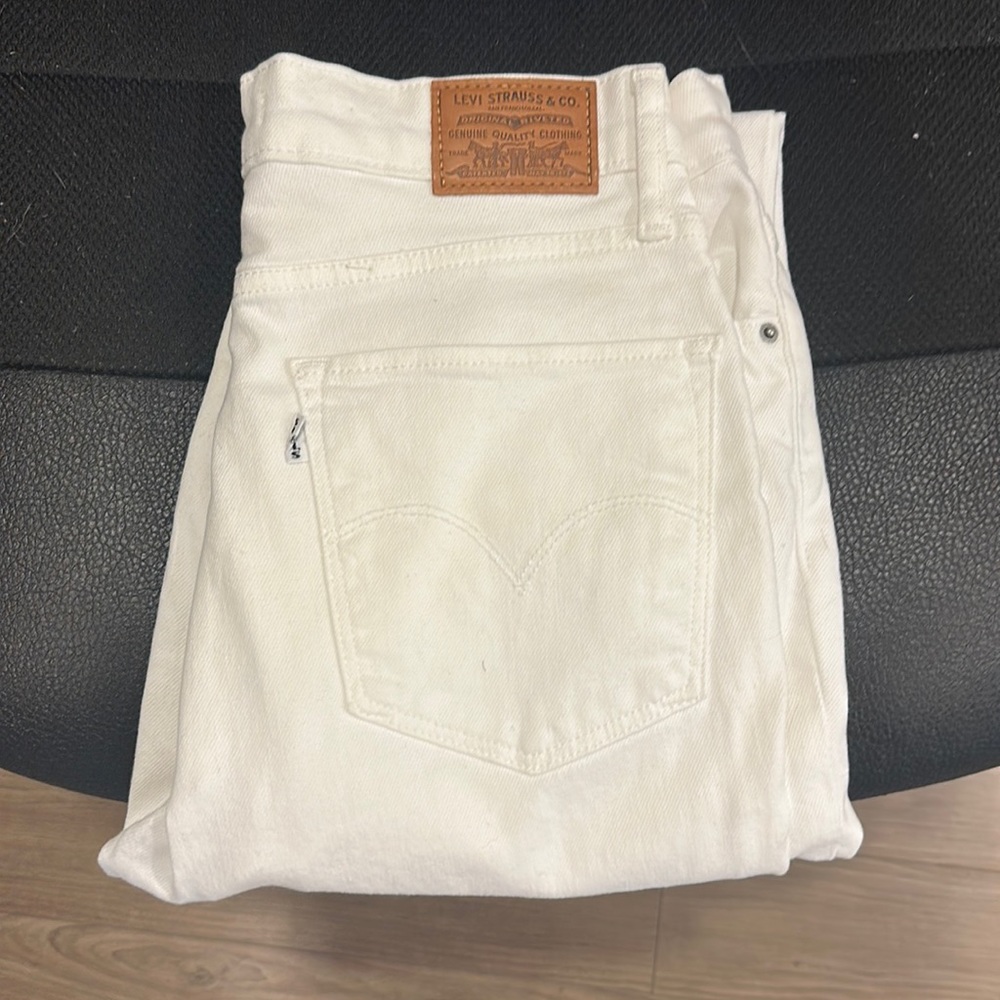 White Levis 721 High Rise Skinny Jeans sz 29